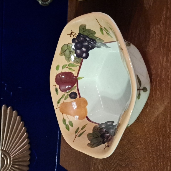 2 Celebrating HOME stoneware collection fruit bowls - Picture 4 of 11